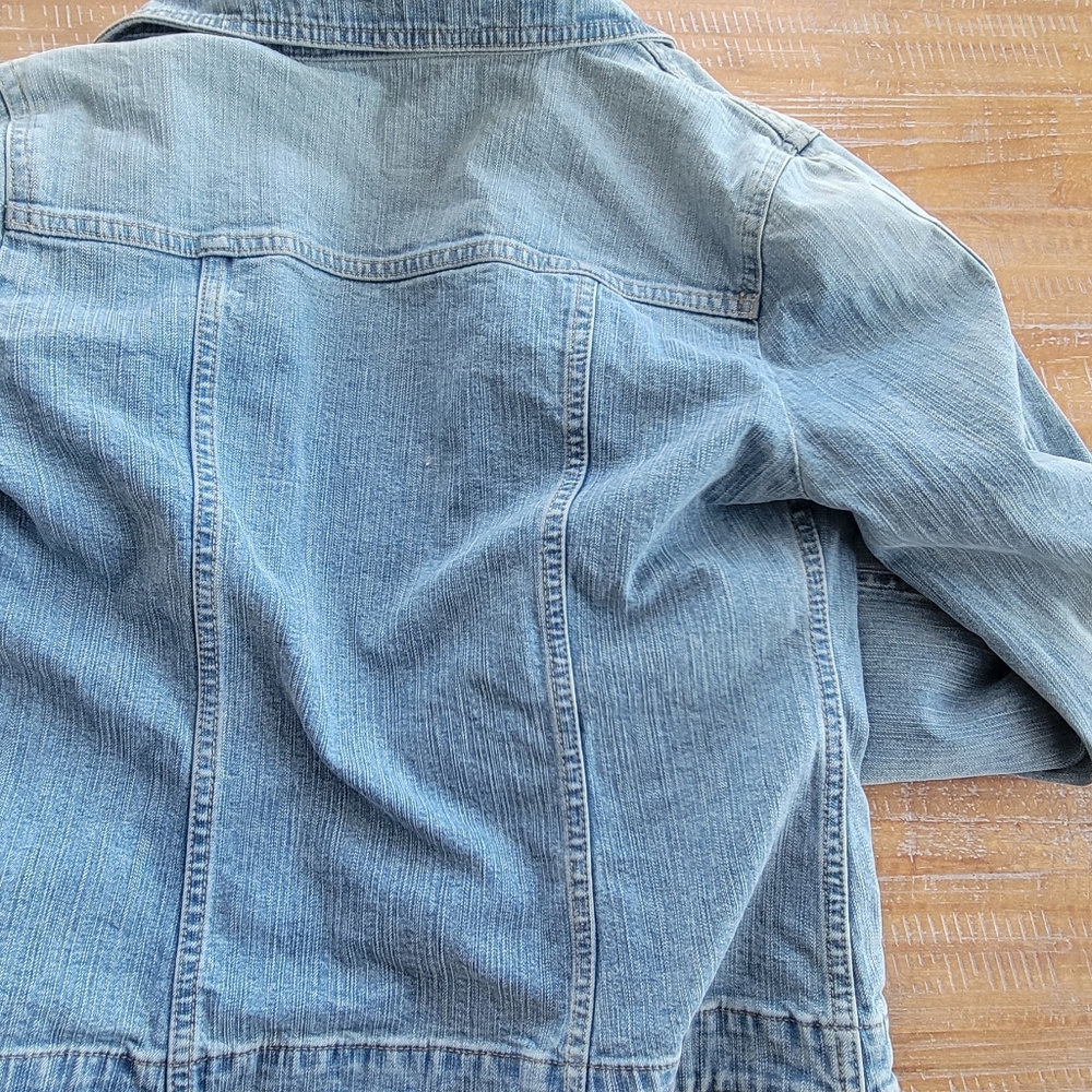 Jean jacket - Picture 2 of 3